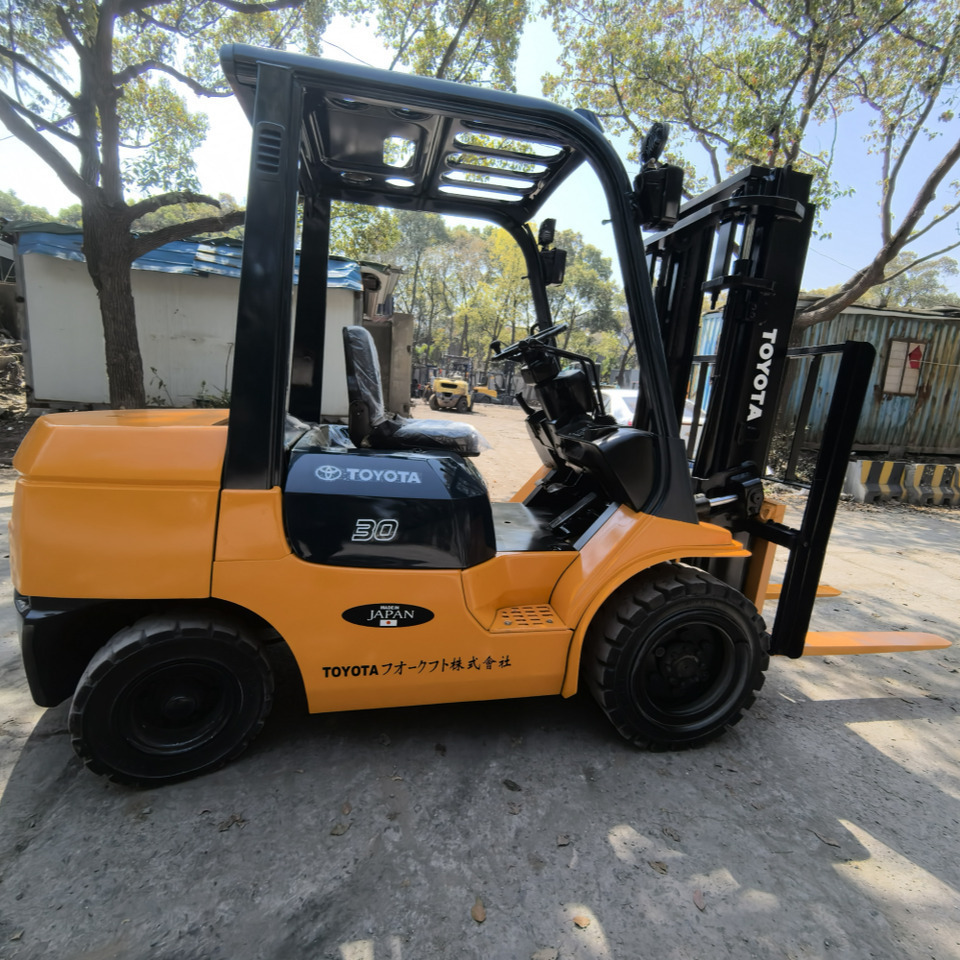 Toyota FD30 Forklift - Carretilla elevadora diésel: foto 1 Toyota FD30 Forklift - Carretilla elevadora diésel: foto 1