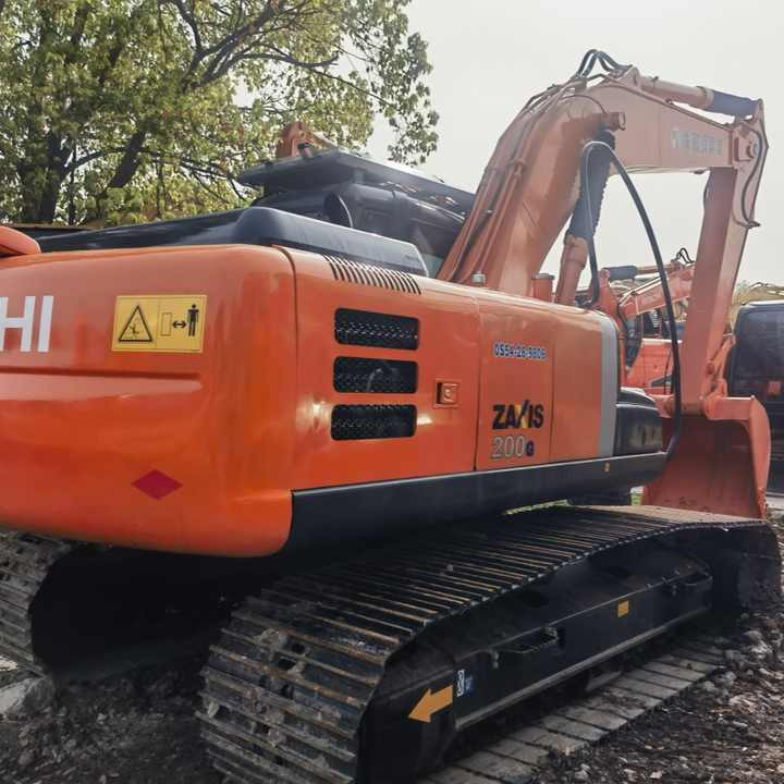 Used Hitachi ZX200-3 Excavator 20 Ton Digger Cheap Price and high quality Crawler Excavator for sale in shanghai - Excavadora: foto 5 Used Hitachi ZX200-3 Excavator 20 Ton Digger Cheap Price and high quality Crawler Excavator for sale in shanghai - Excavadora: foto 5