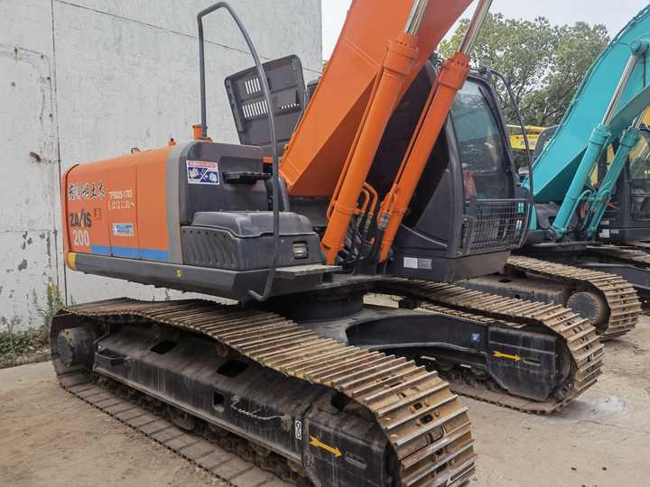 Used excavator High Load Capacity Hitachi ZX200-3 Used Excavator with Track Core Components Included Engine and Pump - Excavadora: foto 3 Used excavator High Load Capacity Hitachi ZX200-3 Used Excavator with Track Core Components Included Engine and Pump - Excavadora: foto 3