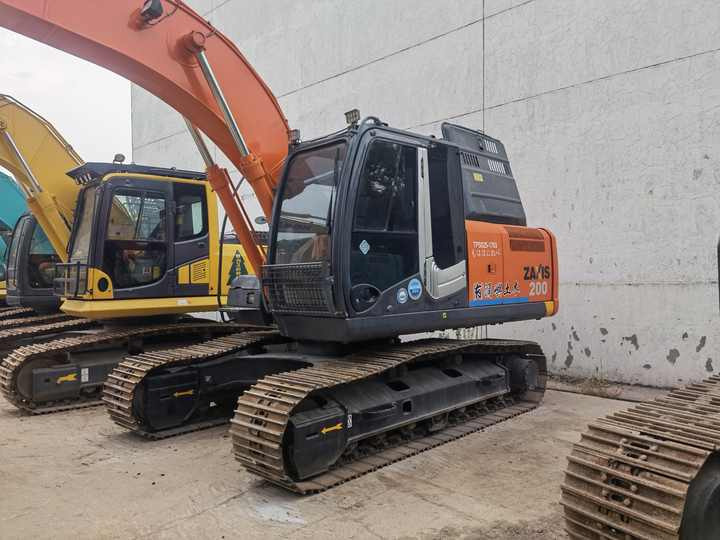 Used excavator High Load Capacity Hitachi ZX200-3 Used Excavator with Track Core Components Included Engine and Pump - Excavadora: foto 4 Used excavator High Load Capacity Hitachi ZX200-3 Used Excavator with Track Core Components Included Engine and Pump - Excavadora: foto 4