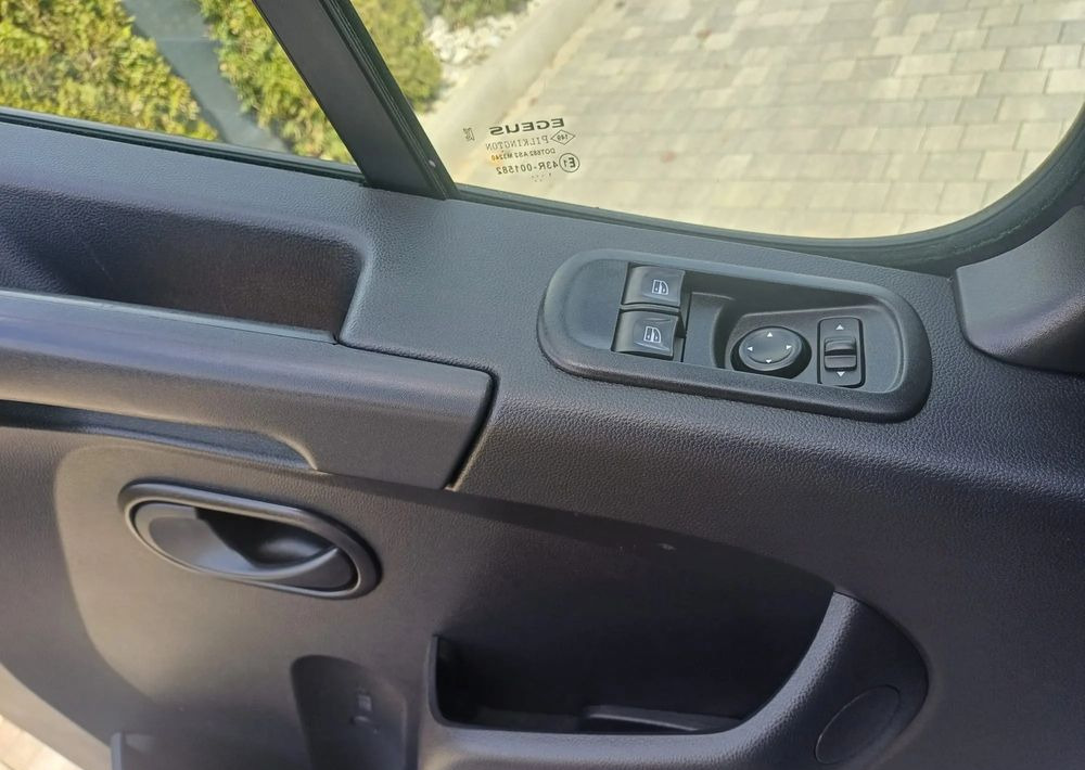 Renault Master 2.3dci 168KM 10palet 2022rok - Furgoneta con lona: foto 5 Renault Master 2.3dci 168KM 10palet 2022rok - Furgoneta con lona: foto 5