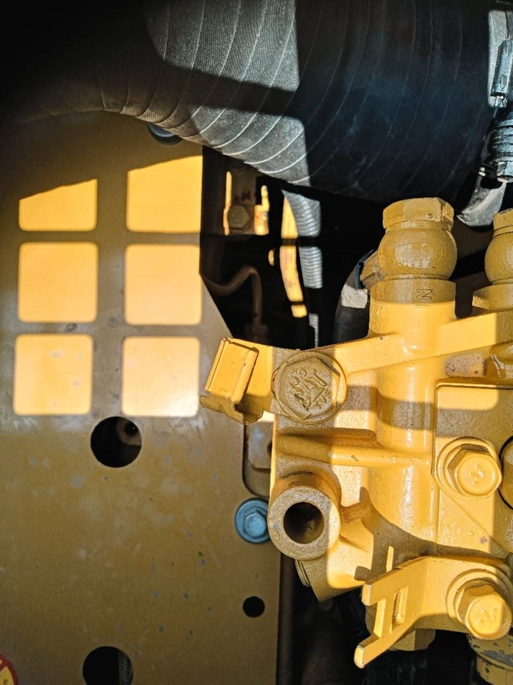 CAT 320 D - Excavadora de cadenas: foto 2 CAT 320 D - Excavadora de cadenas: foto 2