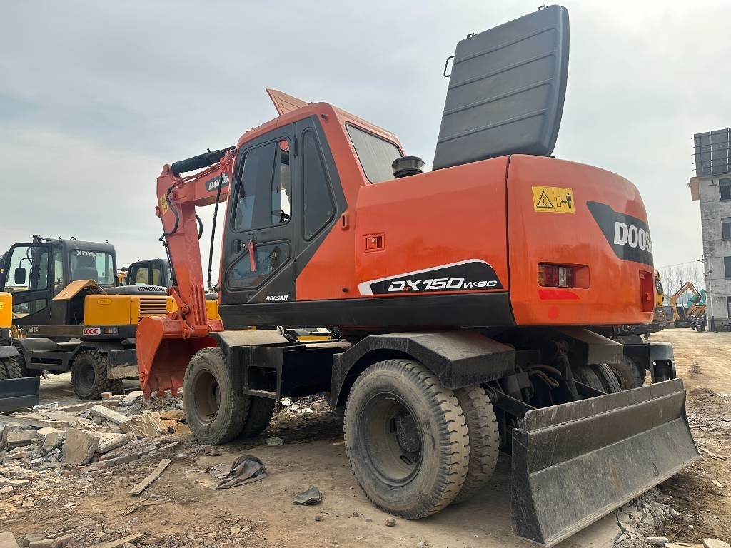 Doosan 150 W-7 - Excavadora de ruedas: foto 3 Doosan 150 W-7 - Excavadora de ruedas: foto 3