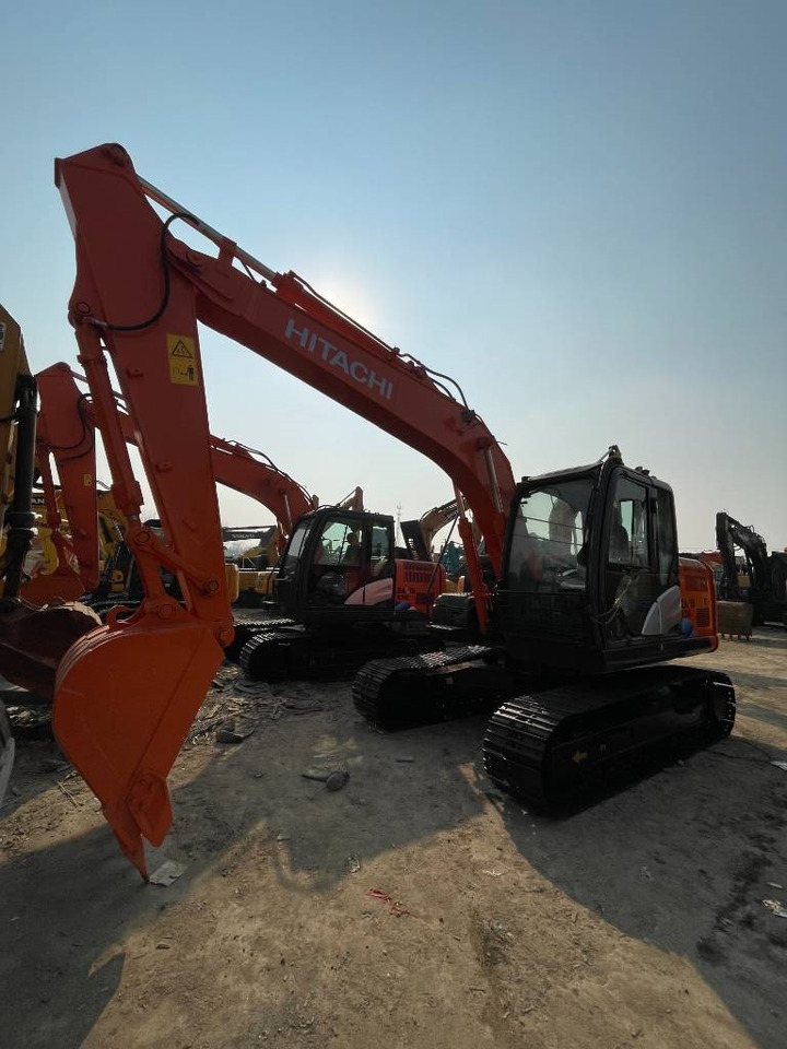 Hitachi ZX 130 - Excavadora de cadenas: foto 2 Hitachi ZX 130 - Excavadora de cadenas: foto 2