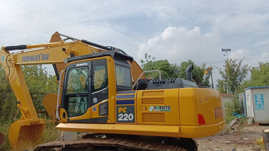 Komatsu PC 220-7 - Excavadora de cadenas: foto 1 Komatsu PC 220-7 - Excavadora de cadenas: foto 1