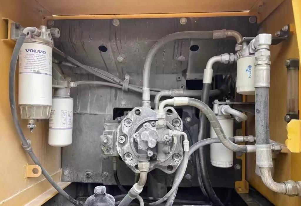 Volvo EC 210 - Excavadora de cadenas: foto 4 Volvo EC 210 - Excavadora de cadenas: foto 4