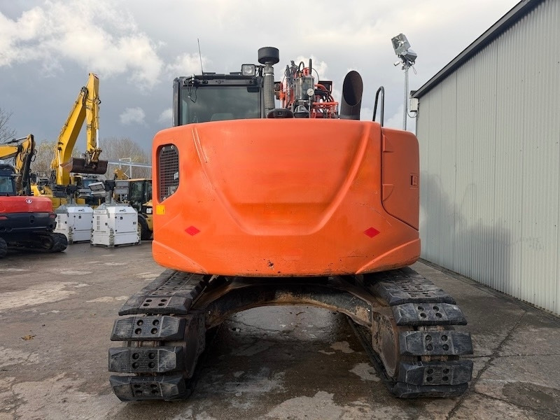 Hitachi ZX 135 US 5-B - Excavadora de cadenas: foto 3 Hitachi ZX 135 US 5-B - Excavadora de cadenas: foto 3