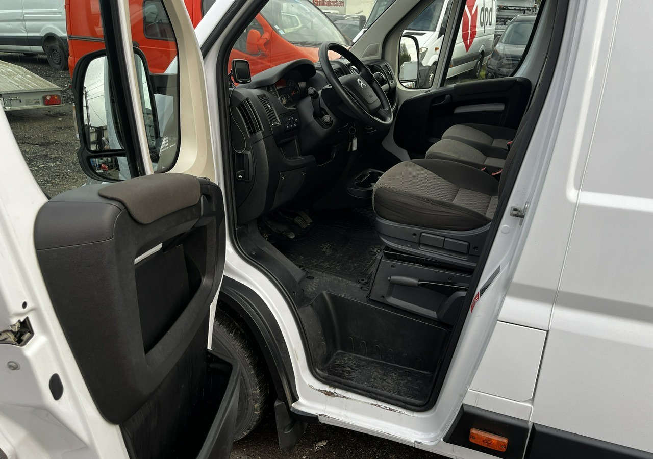 Furgón Citroen Jumper Jumper 2.2-140KM Długi Wysoki Klima Kamera 106tkm Model 2022: foto 18 Furgón Citroen Jumper Jumper 2.2-140KM Długi Wysoki Klima Kamera 106tkm Model 2022: foto 18