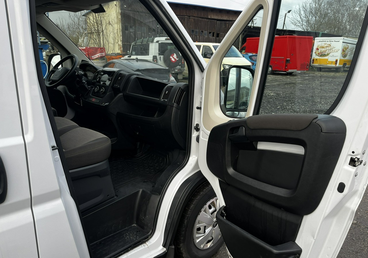 Furgón Citroen Jumper Jumper 2.2-140KM Długi Wysoki Klima Kamera 106tkm Model 2022: foto 15 Furgón Citroen Jumper Jumper 2.2-140KM Długi Wysoki Klima Kamera 106tkm Model 2022: foto 15