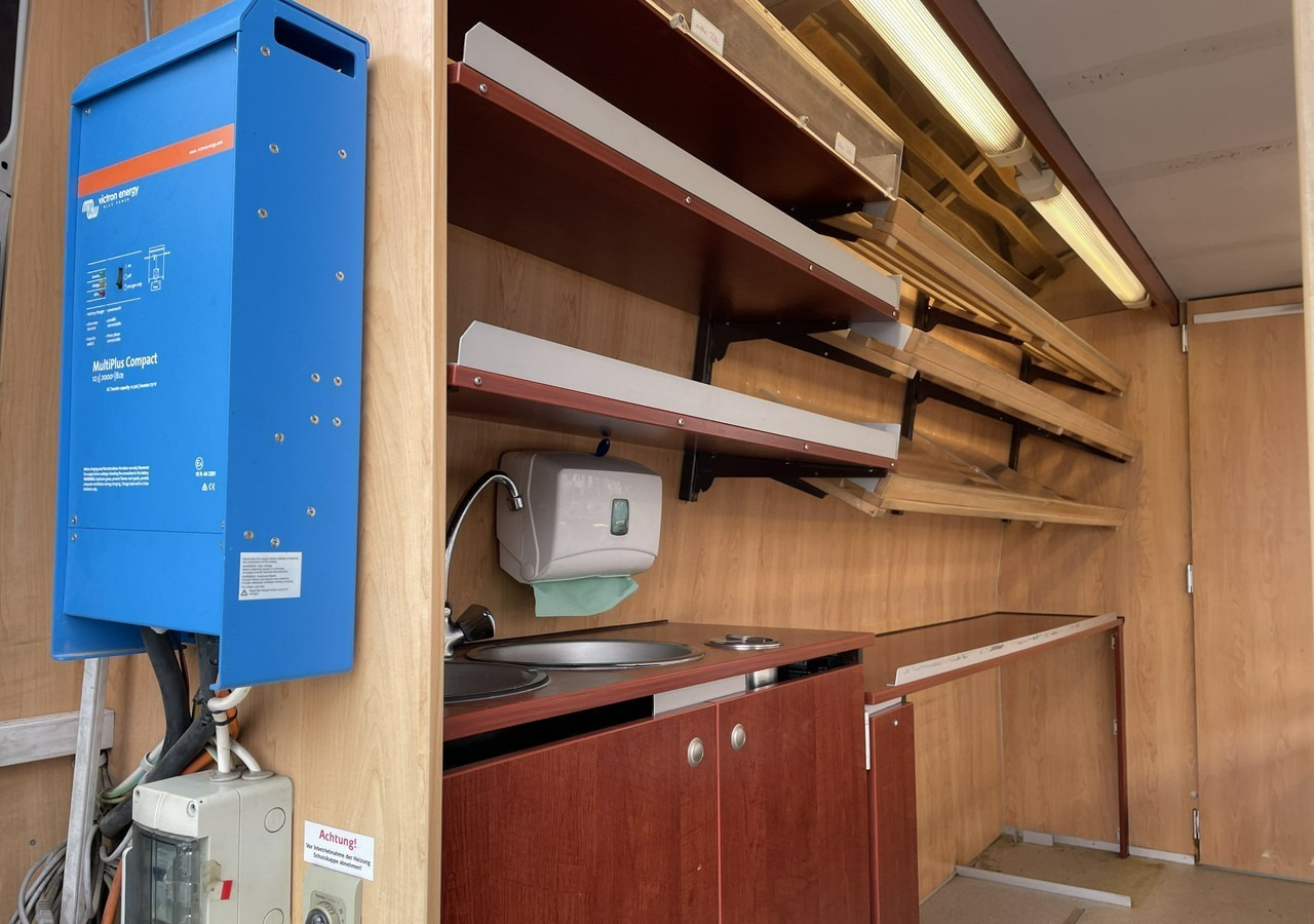 Citroen Jumper Jumper Autosklep wędlin Gastronomiczny Food Truck Foodtruck Sklep 20 - Camión tienda: foto 4 Citroen Jumper Jumper Autosklep wędlin Gastronomiczny Food Truck Foodtruck Sklep 20 - Camión tienda: foto 4