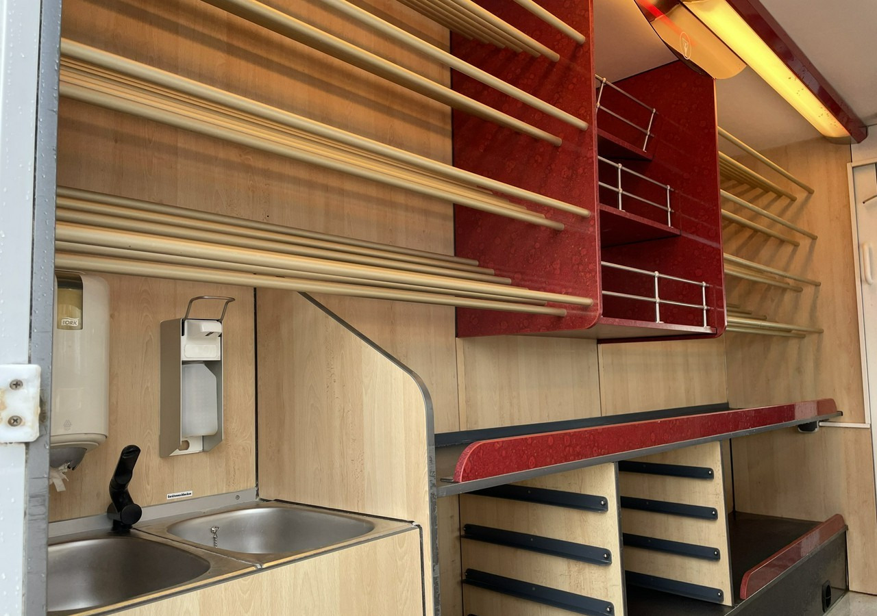 Fiat Ducato Autosklep pieczywa Gastronomiczny Food Truck Foodtruck sklep Borco - Camión tienda: foto 3 Fiat Ducato Autosklep pieczywa Gastronomiczny Food Truck Foodtruck sklep Borco - Camión tienda: foto 3