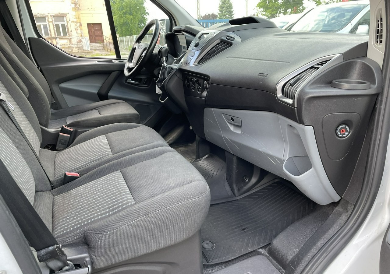 Ford Transit Transit Custom Transit Custom 2.0 Klima 153tkm Model 2018 - Furgón: foto 4 Ford Transit Transit Custom Transit Custom 2.0 Klima 153tkm Model 2018 - Furgón: foto 4