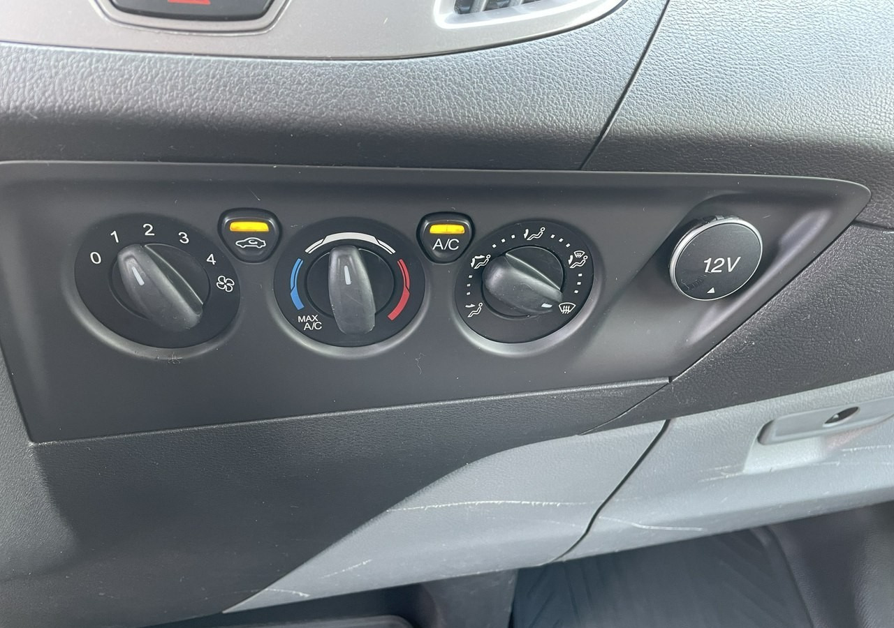 Furgón Ford Transit Transit Custom Transit Custom 2.0 Klima 153tkm Model 2018: foto 10