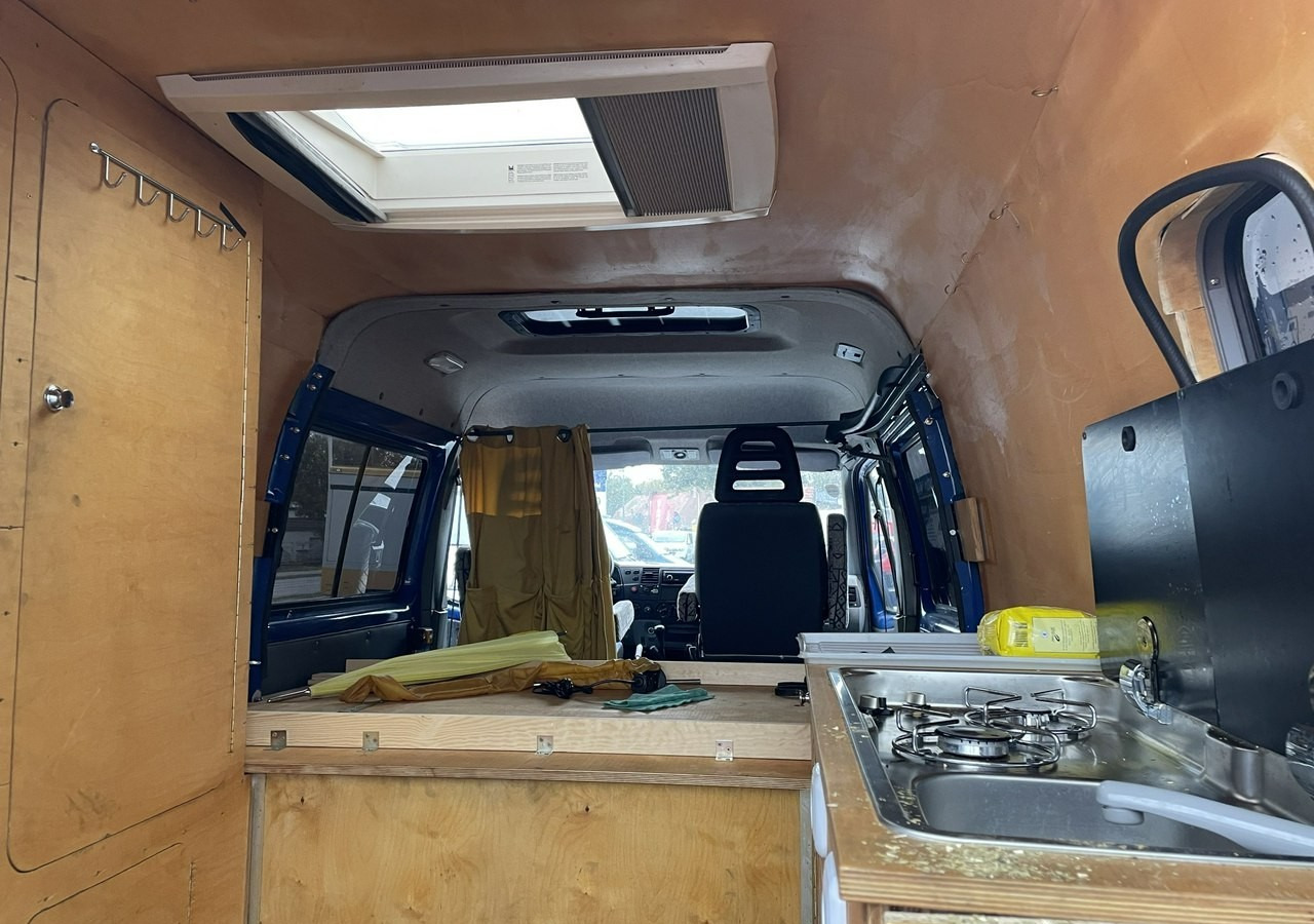 Gaz Gazela Gaz Gazelle Kamper furgon 4X4 benzyna + GAZ LPG Solar 94329km 2010 - Furgón: foto 5 Gaz Gazela Gaz Gazelle Kamper furgon 4X4 benzyna + GAZ LPG Solar 94329km 2010 - Furgón: foto 5