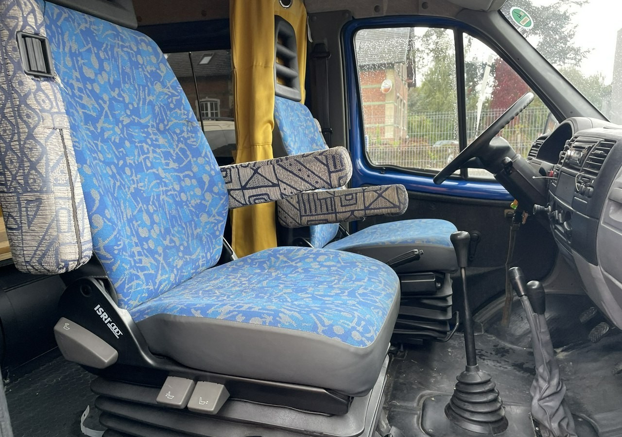 Gaz Gazela Gaz Gazelle Kamper furgon 4X4 benzyna + GAZ LPG Solar 94329km 2010 - Furgón: foto 3 Gaz Gazela Gaz Gazelle Kamper furgon 4X4 benzyna + GAZ LPG Solar 94329km 2010 - Furgón: foto 3