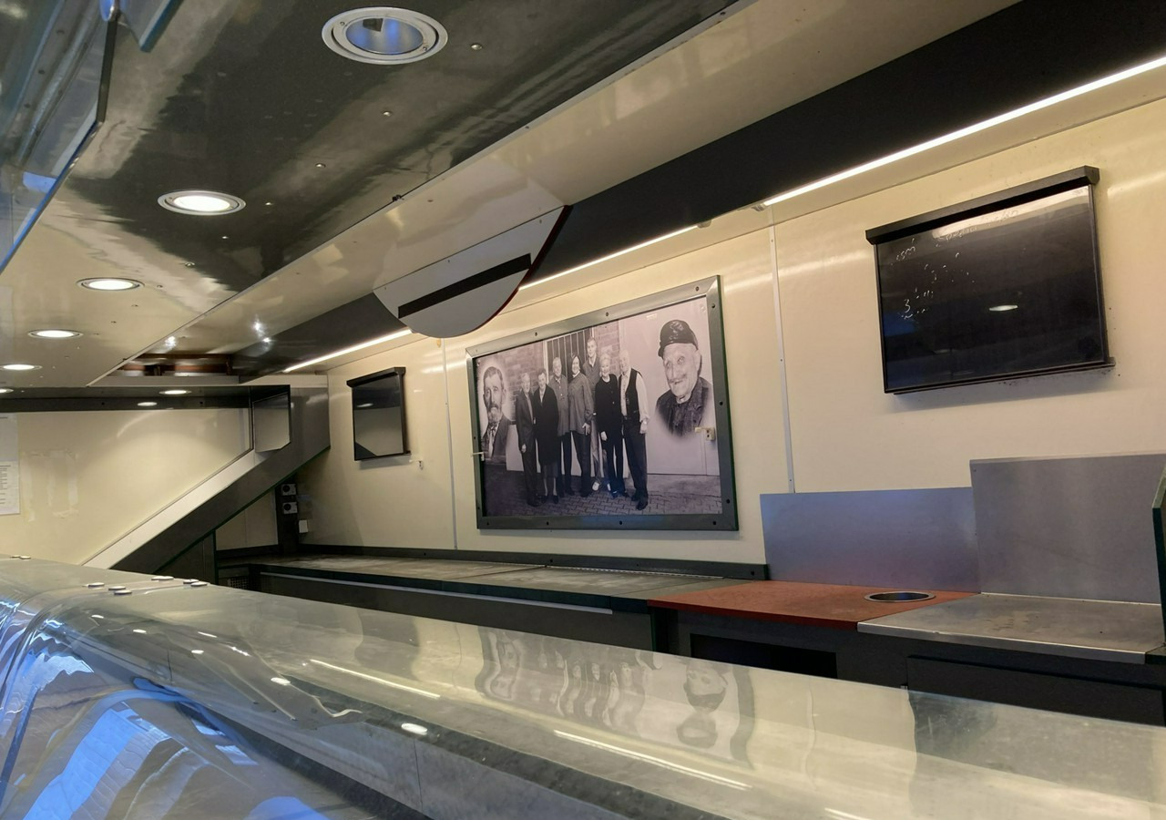 Inna Inny Autosklep wędlin Gastronomiczny Food Truck Foodtruck sklep Borco - Remolque venta ambulante: foto 4 Inna Inny Autosklep wędlin Gastronomiczny Food Truck Foodtruck sklep Borco - Remolque venta ambulante: foto 4