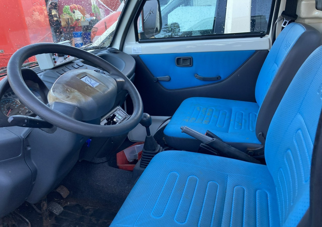 Furgoneta caja abierta Inna Inny PFAU Piaggio Porter 4X4 Skrzynia odśnieżarka Pług 5655km 2012: foto 14