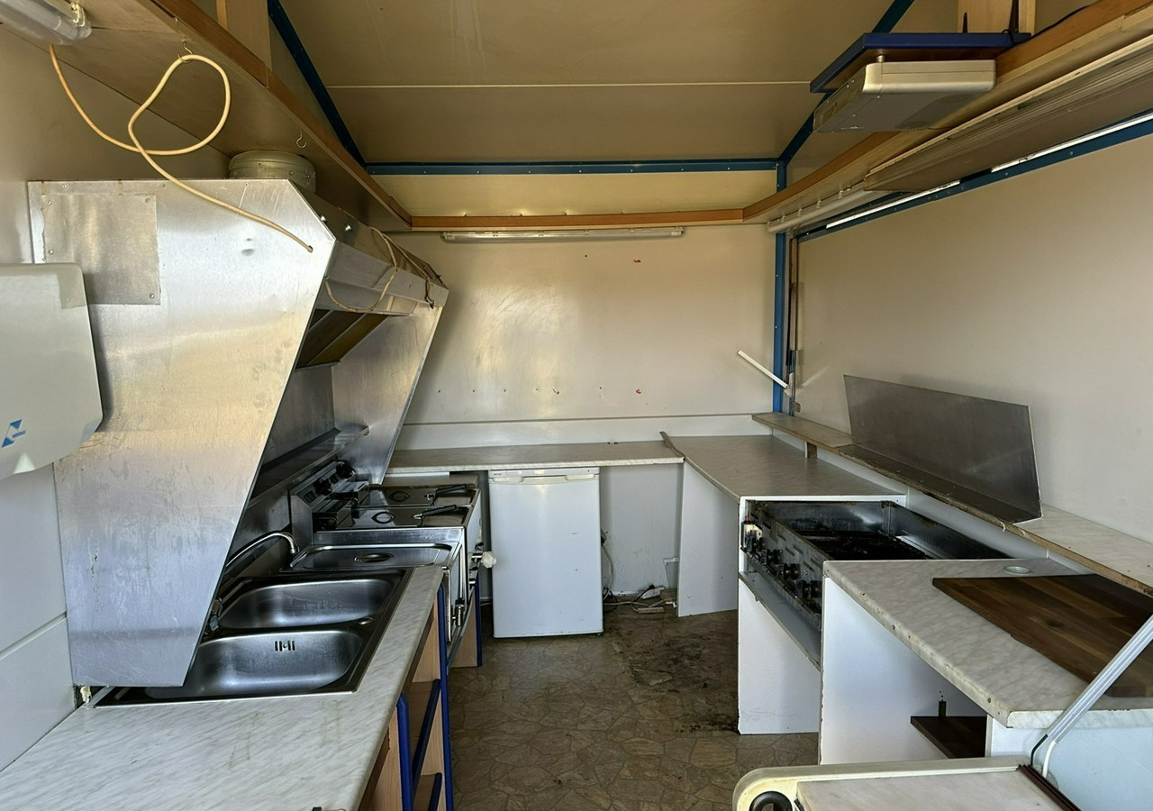 Inna Inny Smażalnia ryb Autosklep Gastronomiczna food truck foodtruck sklep 20 - Remolque venta ambulante: foto 2 Inna Inny Smażalnia ryb Autosklep Gastronomiczna food truck foodtruck sklep 20 - Remolque venta ambulante: foto 2