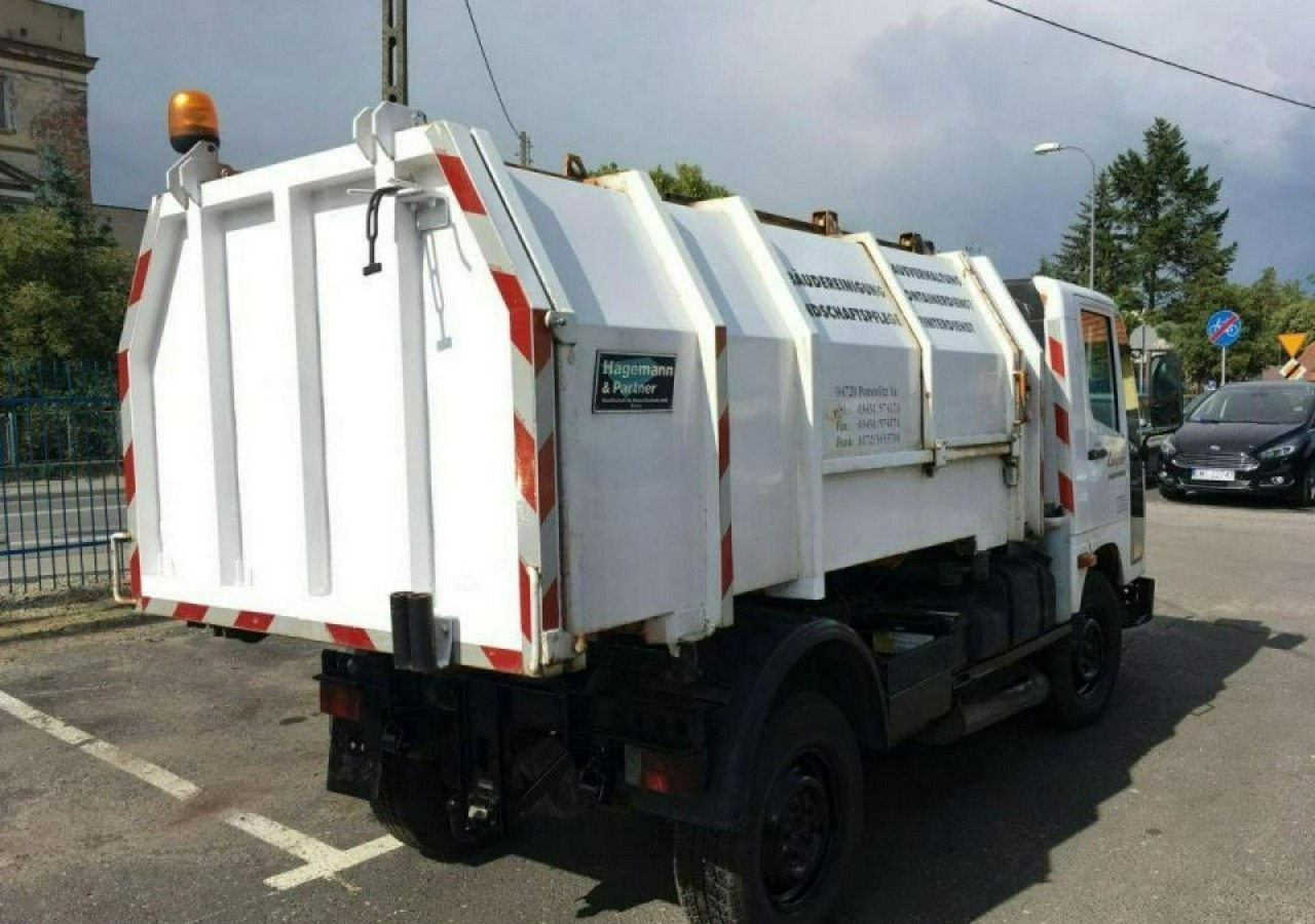 Inna Inny Unimog UX100 Śmieciarka wywrotka prasa - Camión de basura: foto 4 Inna Inny Unimog UX100 Śmieciarka wywrotka prasa - Camión de basura: foto 4