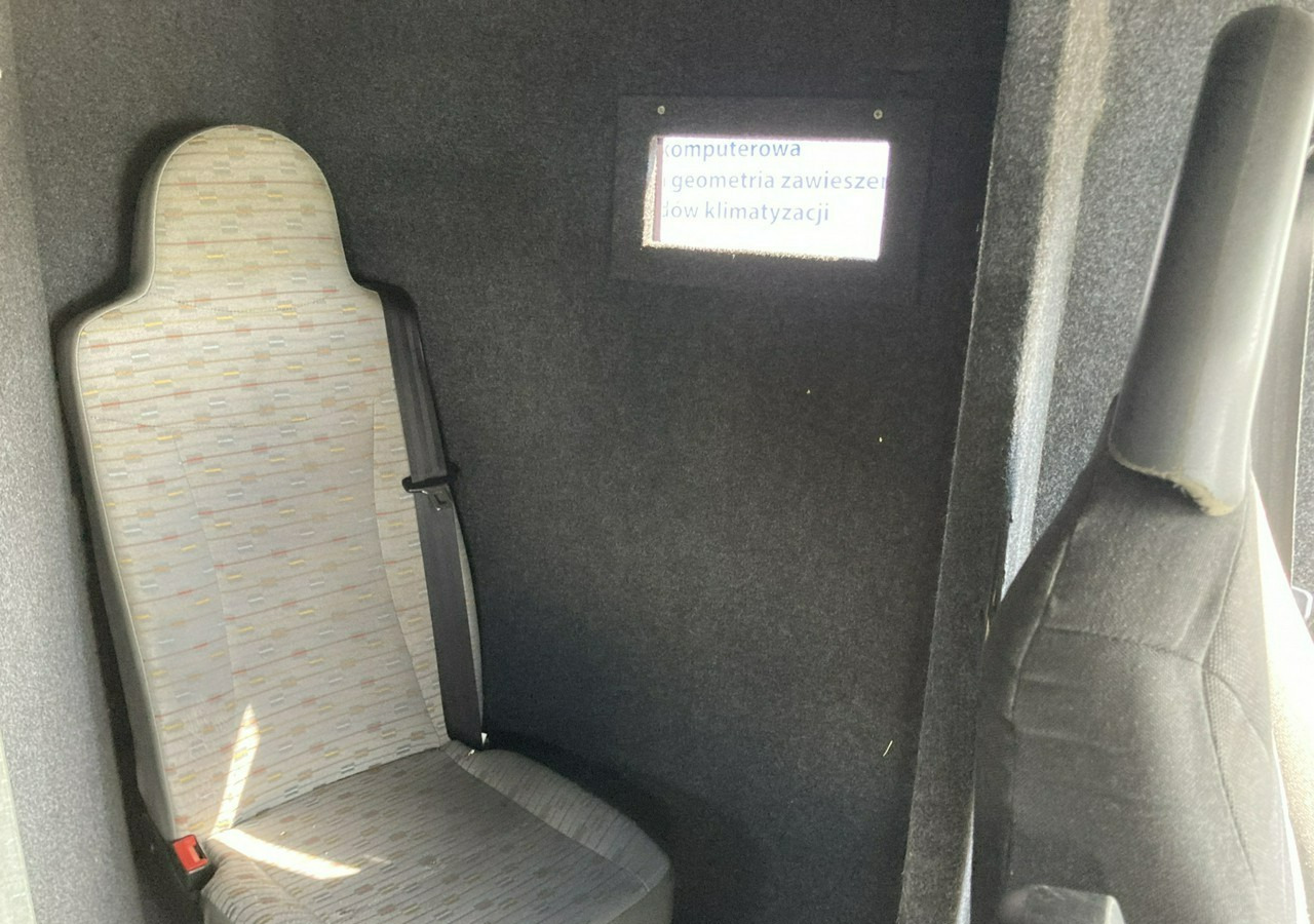 Iveco Daily Iveco 35-130 Bankowóz Kuloodporny Opanceżony pancerny 2015 - Vehículo de colección: foto 5 Iveco Daily Iveco 35-130 Bankowóz Kuloodporny Opanceżony pancerny 2015 - Vehículo de colección: foto 5