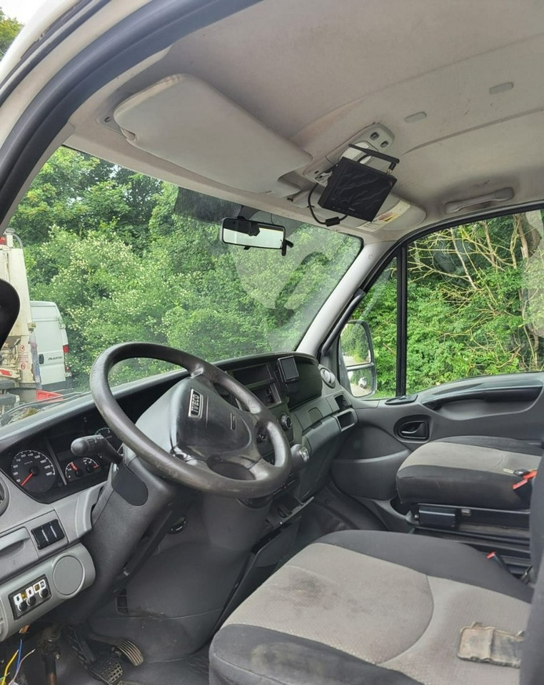 Iveco Inny Iveco Iveco 70C15 Wywrotka 3-strony Doka Dokka 6-osob 2013 - Furgoneta basculante: foto 5 Iveco Inny Iveco Iveco 70C15 Wywrotka 3-strony Doka Dokka 6-osob 2013 - Furgoneta basculante: foto 5