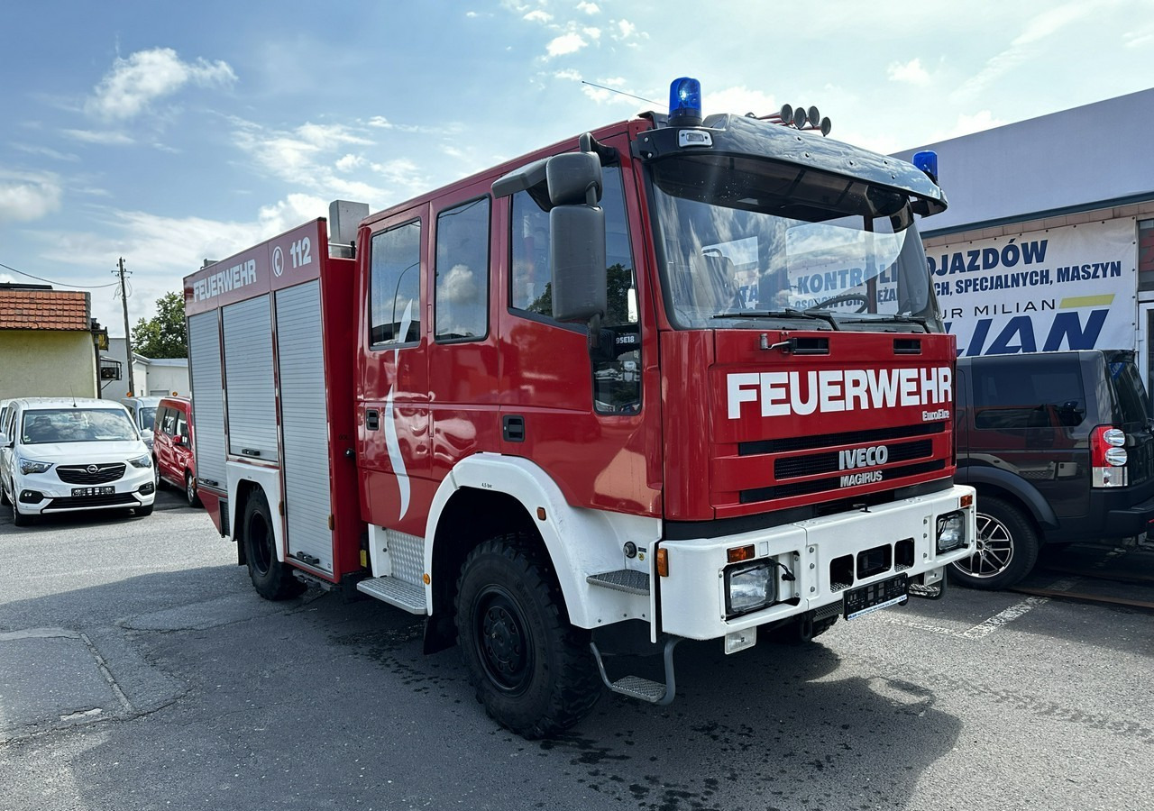 Iveco Inny Iveco Iveco Magirus FF95E Straż Pożarna Gaśnicza 4X4 Metz 96 jak Nowa - Camión de bomberos: foto 2 Iveco Inny Iveco Iveco Magirus FF95E Straż Pożarna Gaśnicza 4X4 Metz 96 jak Nowa - Camión de bomberos: foto 2