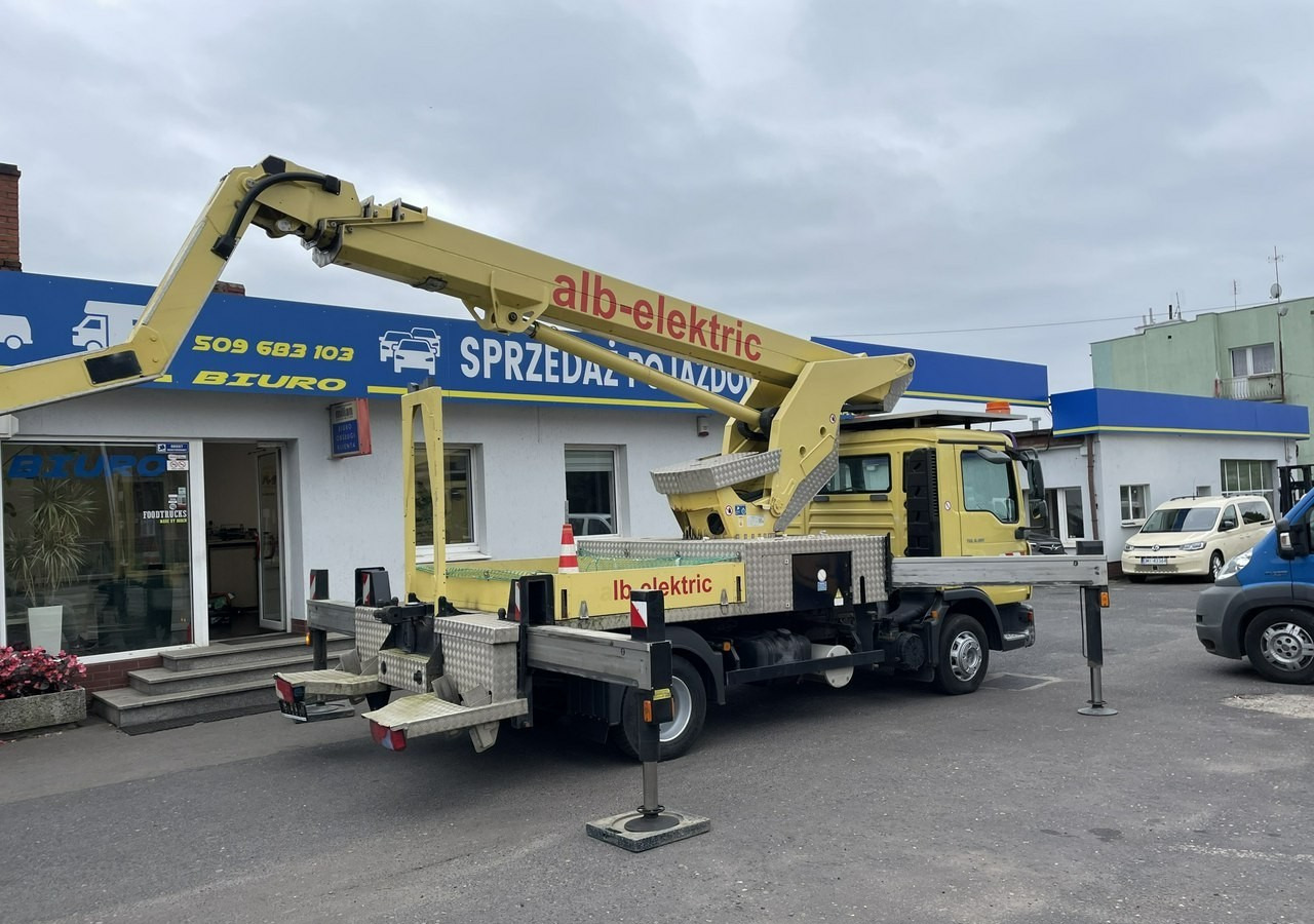 MAN Inny MAN Man TGL 8.180 Podnośnik koszowy 27m RUTHMANN T270 Zwyżka 2008 - Camión con plataforma elevadora: foto 2 MAN Inny MAN Man TGL 8.180 Podnośnik koszowy 27m RUTHMANN T270 Zwyżka 2008 - Camión con plataforma elevadora: foto 2