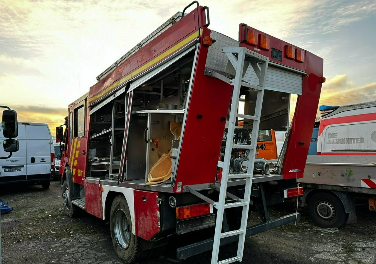 Mercedes-Benz Atego 918 Straż Pożarna 4X4 Wóz strażacki 2006 Atego 918 Straż Pożarna 4X4 Wóz strażacki 2006 - Camión de bomberos: foto 5 Mercedes-Benz Atego 918 Straż Pożarna 4X4 Wóz strażacki 2006 Atego 918 Straż Pożarna 4X4 Wóz strażacki 2006 - Camión de bomberos: foto 5
