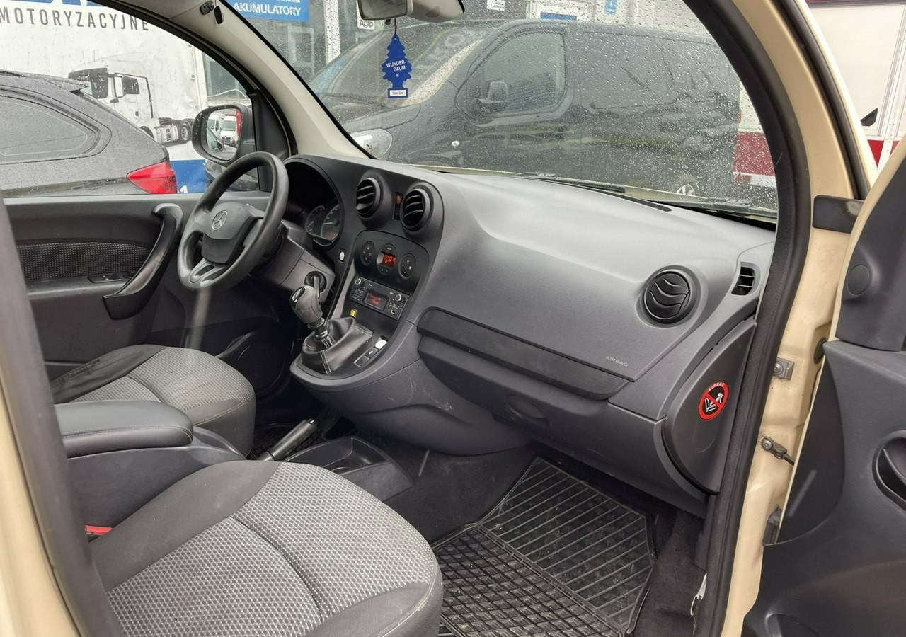 Mercedes-Benz Citan Citan Tourer Mercedes Citan 6-osob przewozu Niepełnosprawnych inwalida - Coche familiar: foto 3 Mercedes-Benz Citan Citan Tourer Mercedes Citan 6-osob przewozu Niepełnosprawnych inwalida - Coche familiar: foto 3