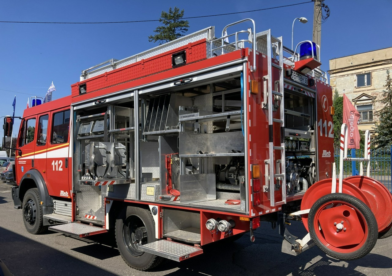 Mercedes-Benz Inny Mercedes-Benz Mercedes 1224 Straż Pożarna Gaśnicza 4X4 Metz 97 - Camión de bomberos: foto 5 Mercedes-Benz Inny Mercedes-Benz Mercedes 1224 Straż Pożarna Gaśnicza 4X4 Metz 97 - Camión de bomberos: foto 5
