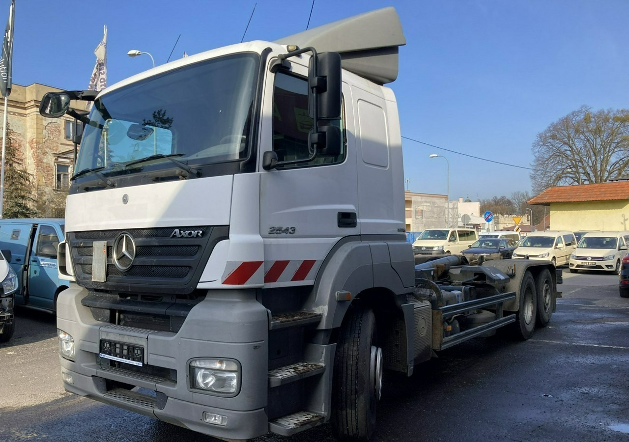 Mercedes-Benz Inny Mercedes-Benz Mercedes Axor 2543 Hakowiec bramowiec MEILLER-KIPPER Model 2009 - Camión multibasculante: foto 1 Mercedes-Benz Inny Mercedes-Benz Mercedes Axor 2543 Hakowiec bramowiec MEILLER-KIPPER Model 2009 - Camión multibasculante: foto 1