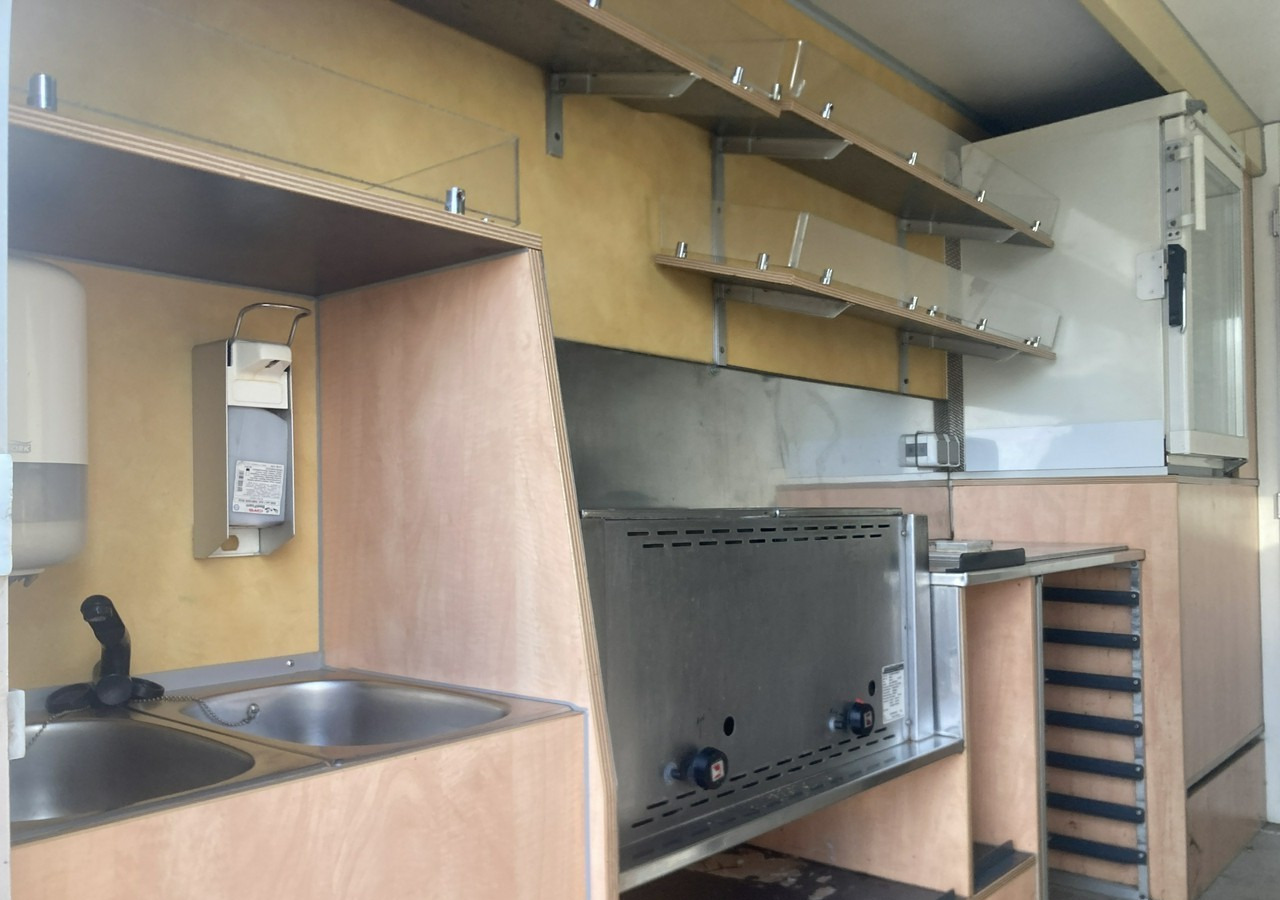 Mercedes-Benz Sprinter Autosklep Gastronomiczny Food Truck Foodtruck sklep bar 2009 Borco - Camión tienda: foto 3 Mercedes-Benz Sprinter Autosklep Gastronomiczny Food Truck Foodtruck sklep bar 2009 Borco - Camión tienda: foto 3