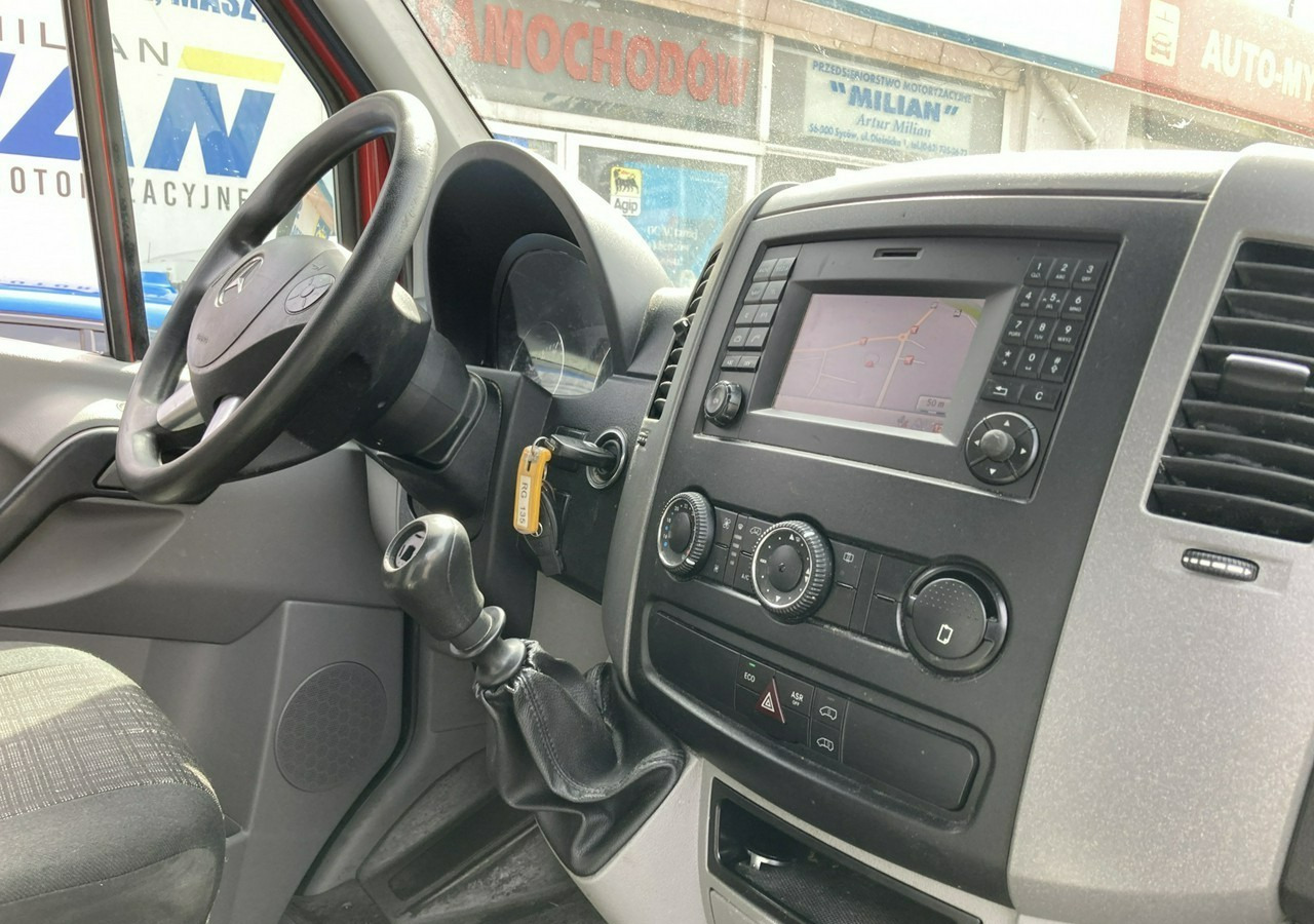 Mercedes-Benz Sprinter Autosklep pieczywa sklep Bar Gastronomiczny Food Truck Foodtruck 201 - Camión tienda: foto 5 Mercedes-Benz Sprinter Autosklep pieczywa sklep Bar Gastronomiczny Food Truck Foodtruck 201 - Camión tienda: foto 5