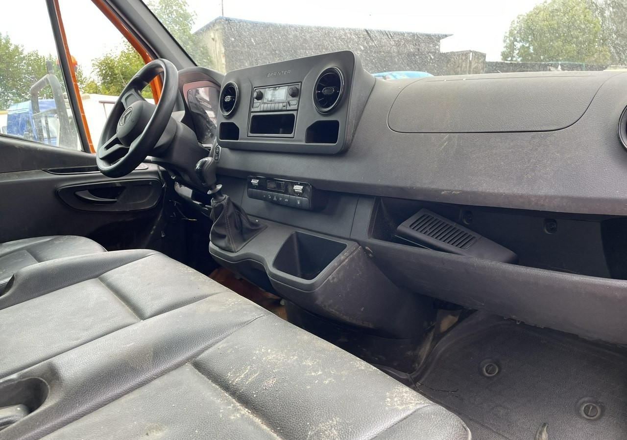 Mercedes-Benz Sprinter Sprinter 314 Dokka Brygadówka 7-oso doka Klim skrzynia rama Model 20 - Furgoneta caja abierta, Furgoneta combi: foto 4 Mercedes-Benz Sprinter Sprinter 314 Dokka Brygadówka 7-oso doka Klim skrzynia rama Model 20 - Furgoneta caja abierta, Furgoneta combi: foto 4