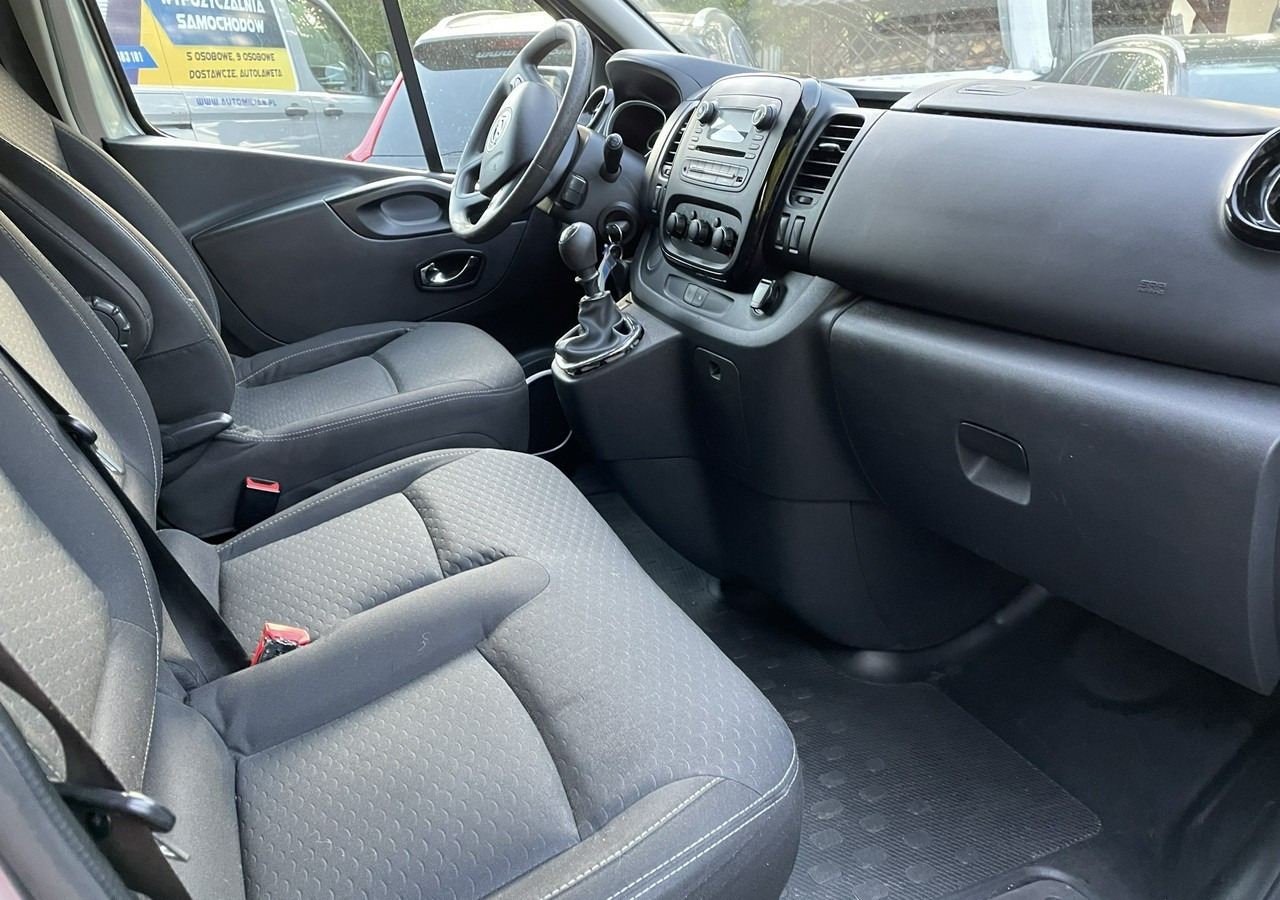 Opel Vivaro III Opel Vivaro 1.6-125KM Long 2x Klima Model 2019 - Coche: foto 4 Opel Vivaro III Opel Vivaro 1.6-125KM Long 2x Klima Model 2019 - Coche: foto 4