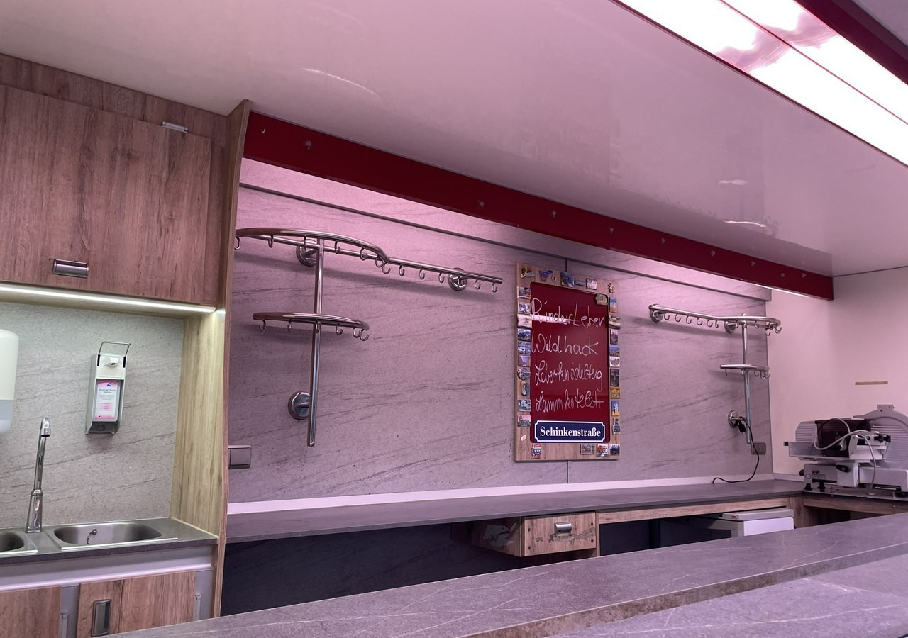 Renault Master Autosklep wędlin Gastronomiczna food truck foodtruck sklep Borco 202 - Otra maquinaria: foto 2 Renault Master Autosklep wędlin Gastronomiczna food truck foodtruck sklep Borco 202 - Otra maquinaria: foto 2