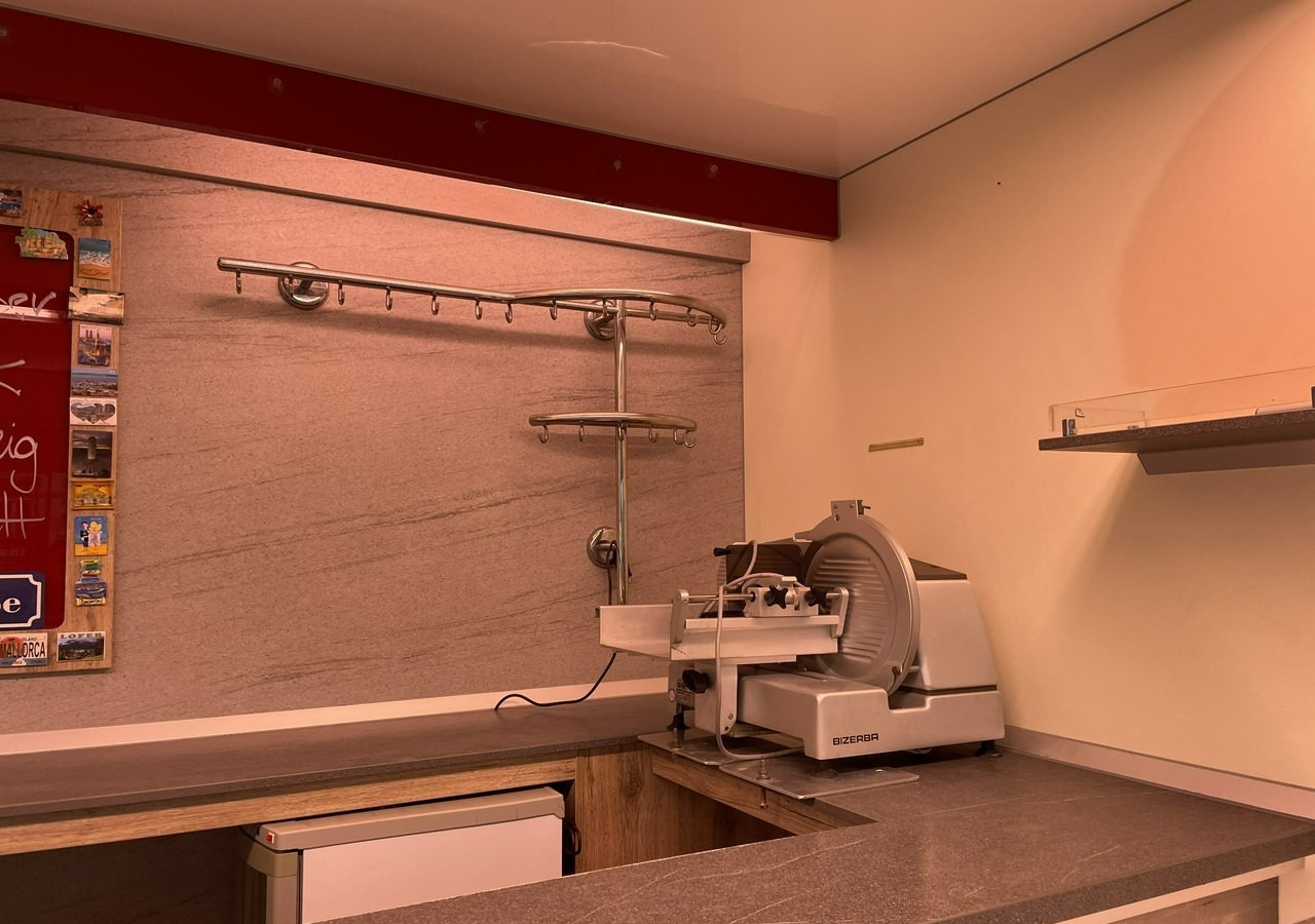 Renault Master Autosklep wędlin Gastronomiczna food truck foodtruck sklep Borco 202 - Otra maquinaria: foto 4 Renault Master Autosklep wędlin Gastronomiczna food truck foodtruck sklep Borco 202 - Otra maquinaria: foto 4