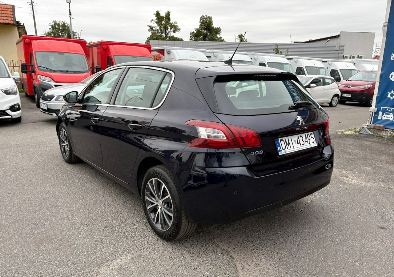 Peugeot 308 II Peugeot 308 HB 1.6HDI 85tkm FullLed Navi Klima 2016 - Hatchback: foto 5 Peugeot 308 II Peugeot 308 HB 1.6HDI 85tkm FullLed Navi Klima 2016 - Hatchback: foto 5