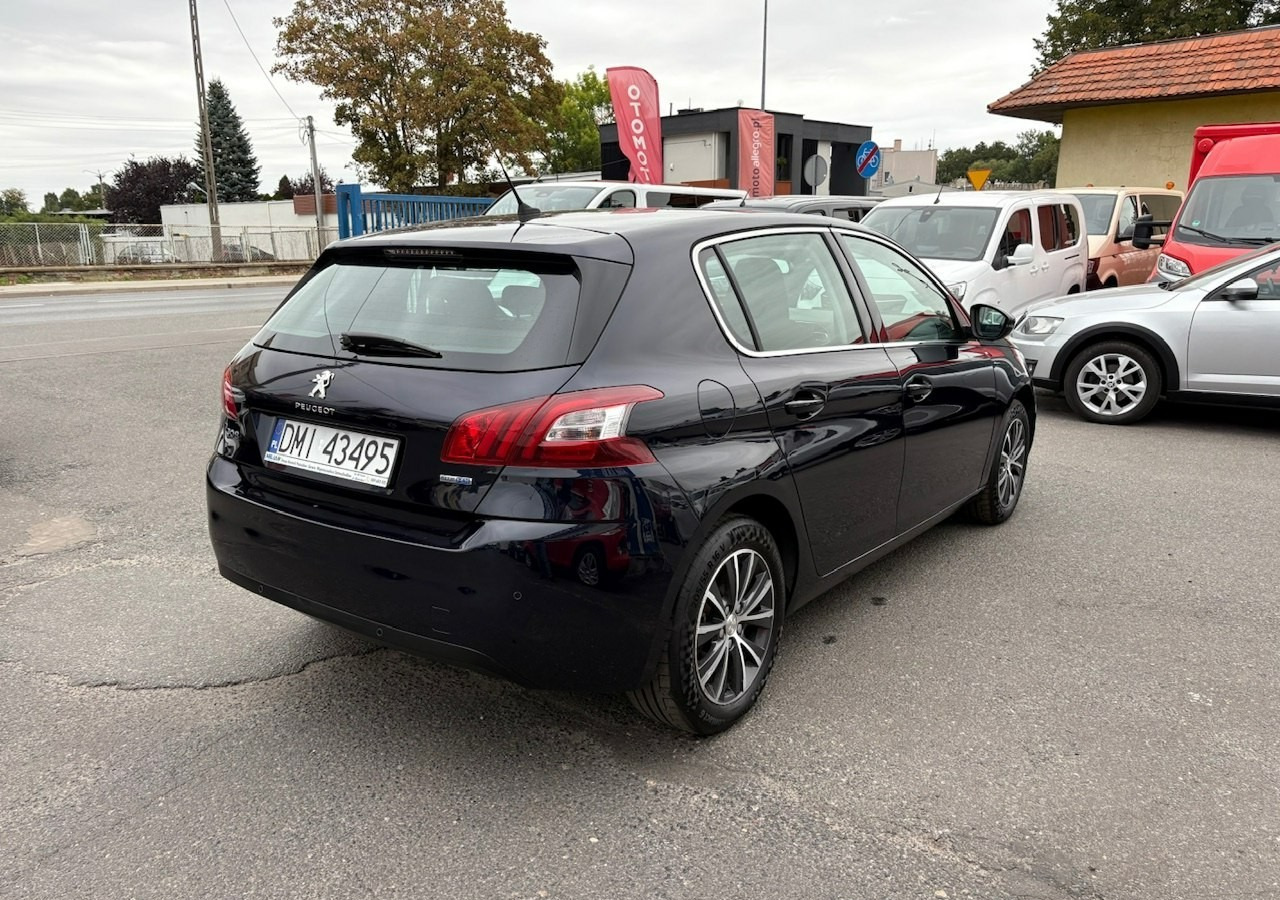 Peugeot 308 II Peugeot 308 HB 1.6HDI 85tkm FullLed Navi Klima 2016 - Hatchback: foto 4 Peugeot 308 II Peugeot 308 HB 1.6HDI 85tkm FullLed Navi Klima 2016 - Hatchback: foto 4