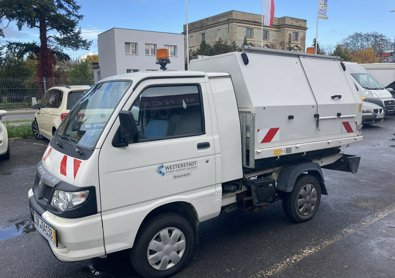 Piaggio Piaggio Porter Śmieciarka Wywrotka 2015 - Camión de basura: foto 2 Piaggio Piaggio Porter Śmieciarka Wywrotka 2015 - Camión de basura: foto 2