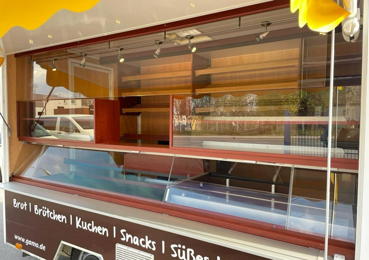 Renault Master Autosklep Sklep pieczywa Gastronomiczny Food Truck Foodtruck 2015 - Camión tienda: foto 2 Renault Master Autosklep Sklep pieczywa Gastronomiczny Food Truck Foodtruck 2015 - Camión tienda: foto 2