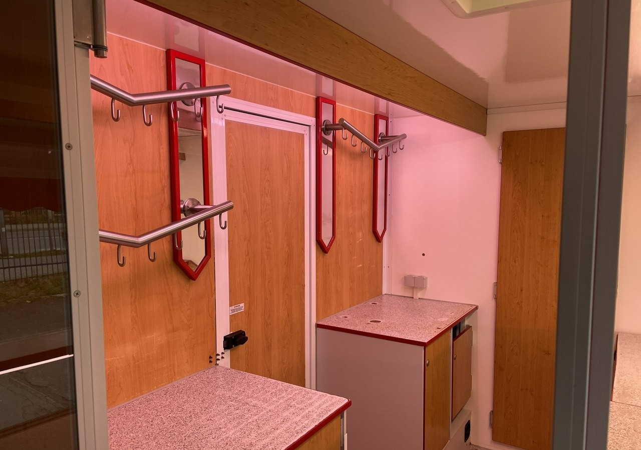 Renault Master Autosklep Wędli Gastronomiczny Food Truck Foodtruck sklep W-zasil 20 - Camión tienda: foto 5 Renault Master Autosklep Wędli Gastronomiczny Food Truck Foodtruck sklep W-zasil 20 - Camión tienda: foto 5