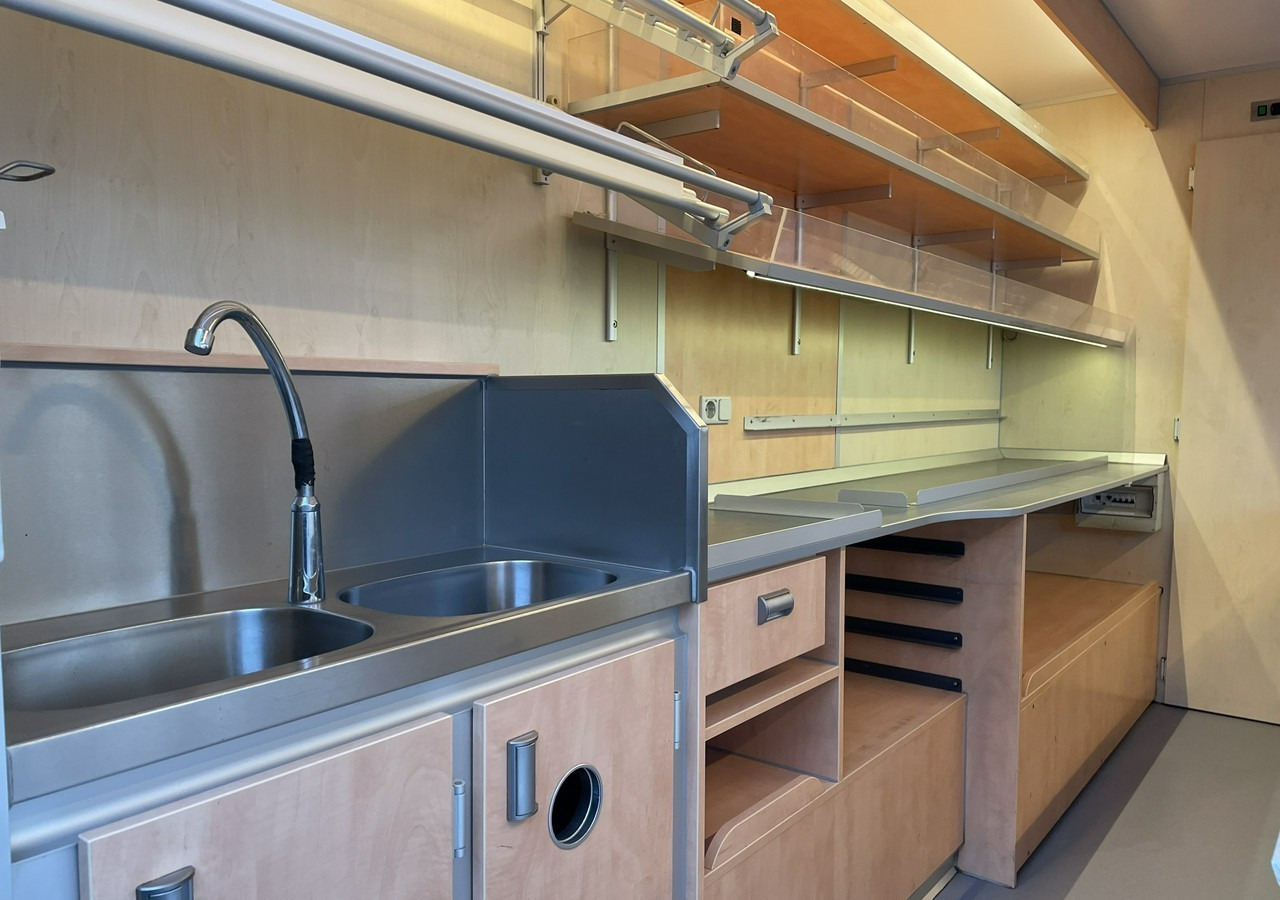 Camión tienda Renault Master Autosklep Wędlin Gastronomiczny Food Truck Foodtruck sklep BORCO 201: foto 6 Camión tienda Renault Master Autosklep Wędlin Gastronomiczny Food Truck Foodtruck sklep BORCO 201: foto 6