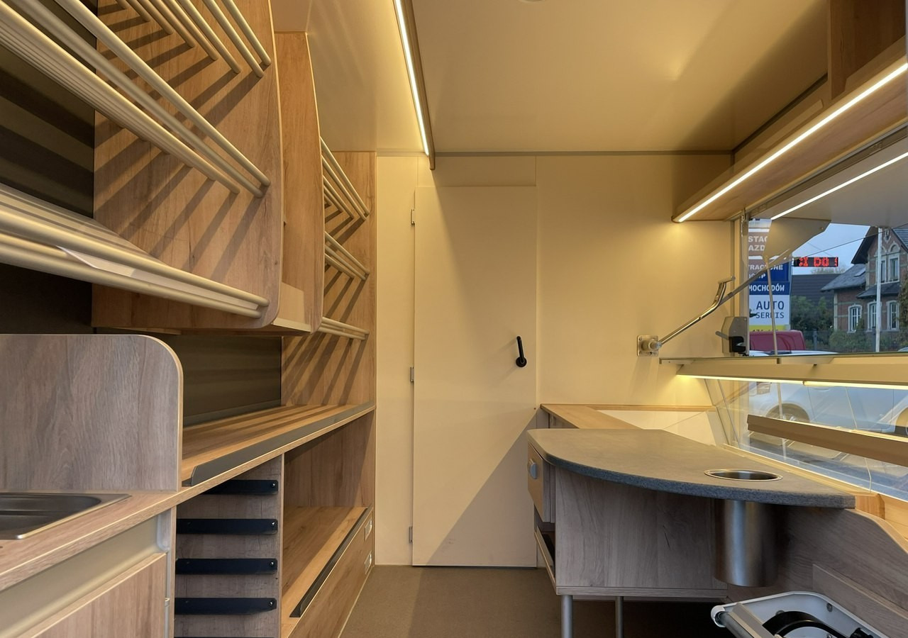 Renault Master Autosklep piec Sklep Gastronomiczny Food Truck Foodtruck bar Borco20 - Camión tienda: foto 3 Renault Master Autosklep piec Sklep Gastronomiczny Food Truck Foodtruck bar Borco20 - Camión tienda: foto 3