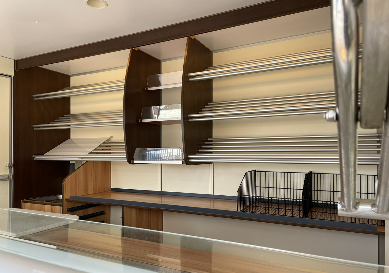 Renault Master Autosklep pieczyw Sklep Gastronomiczny Food Truck Foodtruck Borco 20 - Camión tienda: foto 4 Renault Master Autosklep pieczyw Sklep Gastronomiczny Food Truck Foodtruck Borco 20 - Camión tienda: foto 4