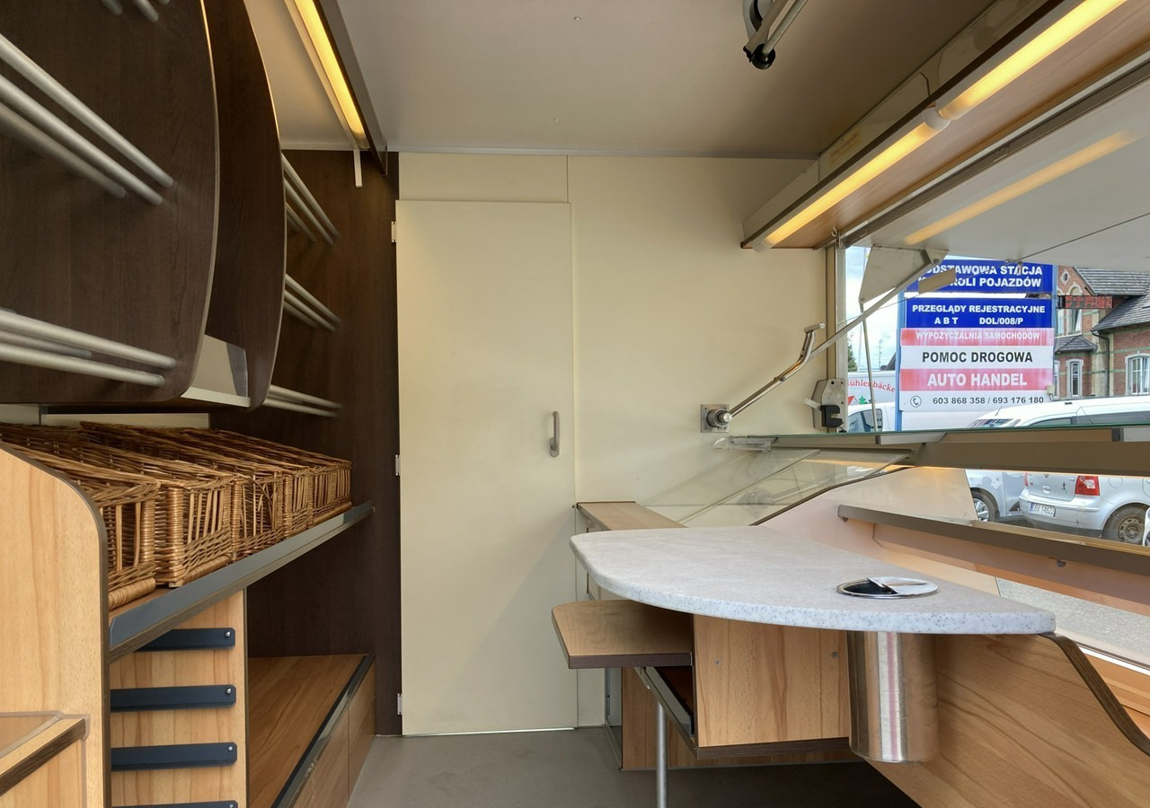 Renault Master Autosklep sklep bar Gastronomiczny Food Truck Foodtruck Borco 2012 - Camión tienda: foto 3 Renault Master Autosklep sklep bar Gastronomiczny Food Truck Foodtruck Borco 2012 - Camión tienda: foto 3