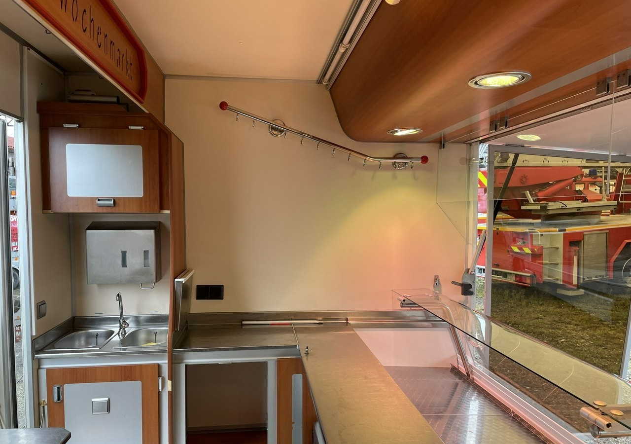 Renault Master Autosklep wędl Gastronomiczny Food Truck Foodtruck Sklep Klima Borc - Camión tienda: foto 5 Renault Master Autosklep wędl Gastronomiczny Food Truck Foodtruck Sklep Klima Borc - Camión tienda: foto 5