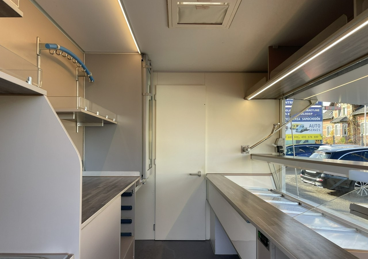 Renault Master Autosklep wędlin Gastronomiczny Food Truck Foodtruck Sklep Borco 201 - Camión tienda: foto 4 Renault Master Autosklep wędlin Gastronomiczny Food Truck Foodtruck Sklep Borco 201 - Camión tienda: foto 4