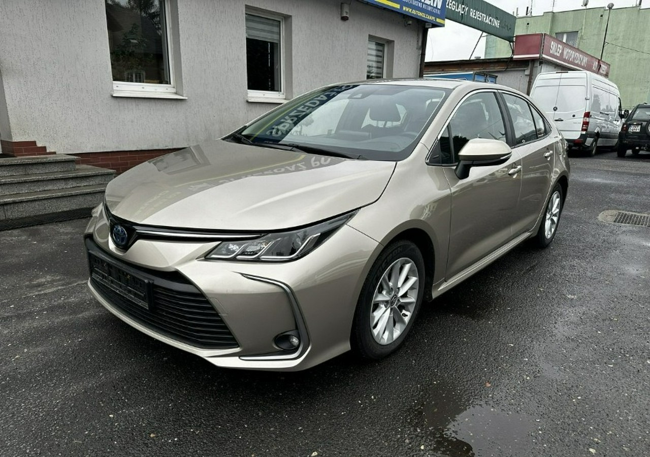 Toyota Corolla XII Corolla Sedan 1.8 Hybrid 98KM Comfort Salon PL 2022 - Berlina: foto 2 Toyota Corolla XII Corolla Sedan 1.8 Hybrid 98KM Comfort Salon PL 2022 - Berlina: foto 2
