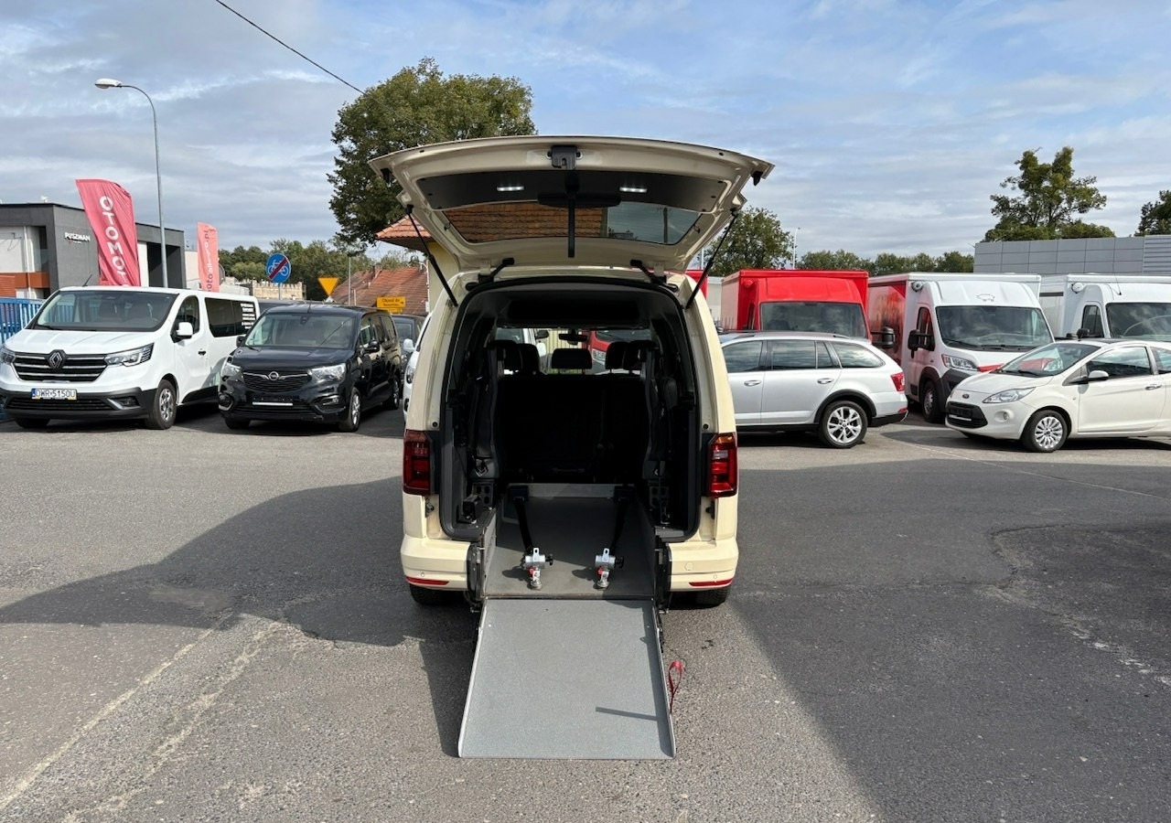 Volkswagen Caddy III Caddy 2.0-150 Niepełnosprawnych inwalida rampa Bogate wyposażeniePFR - Coche familiar: foto 3 Volkswagen Caddy III Caddy 2.0-150 Niepełnosprawnych inwalida rampa Bogate wyposażeniePFR - Coche familiar: foto 3